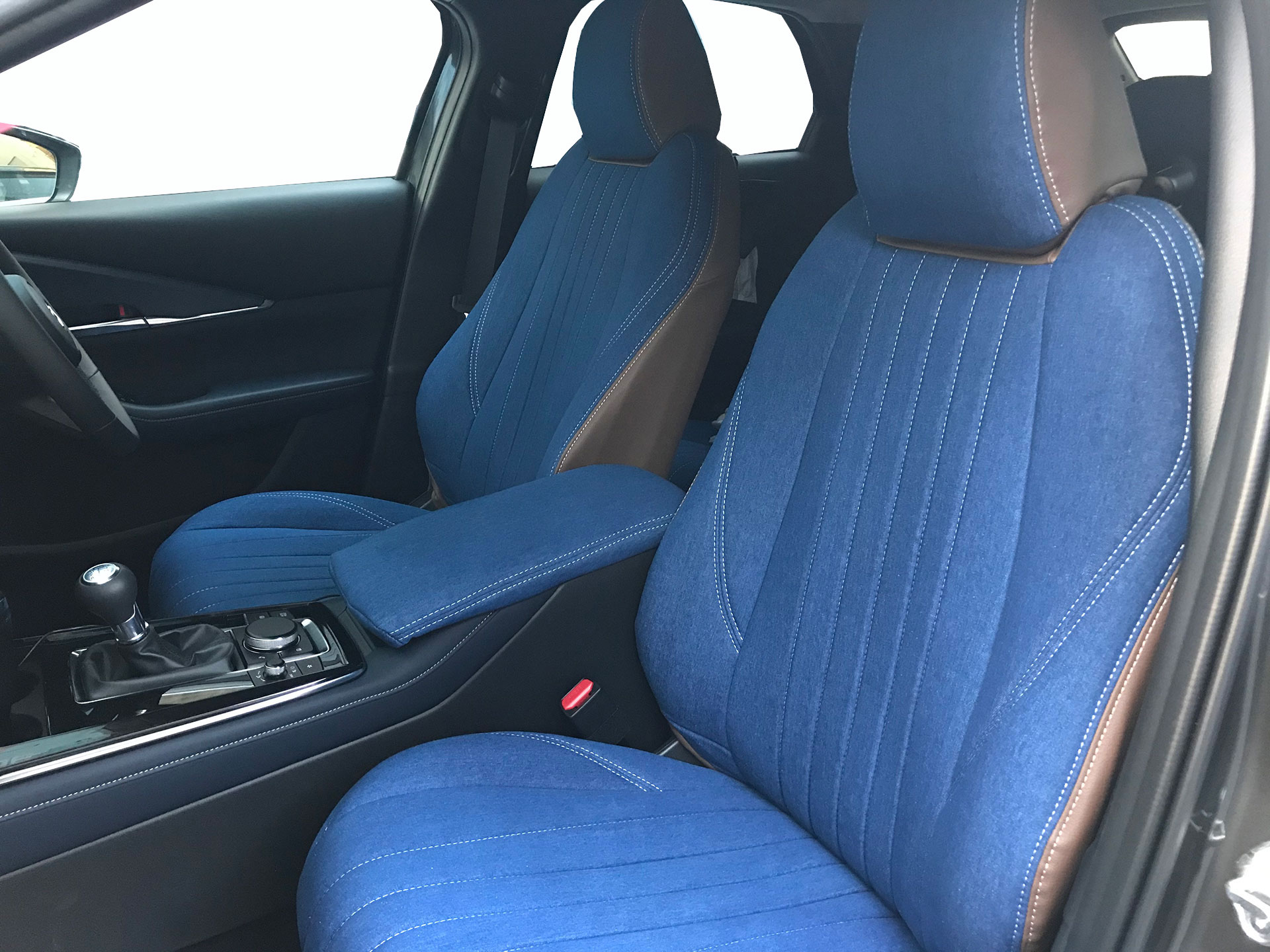 魅力的な 新品未使用 特価 アクア 特注ツートンカラー仕様 イクサス シートカバー 内装品 シート Horus Com Uy